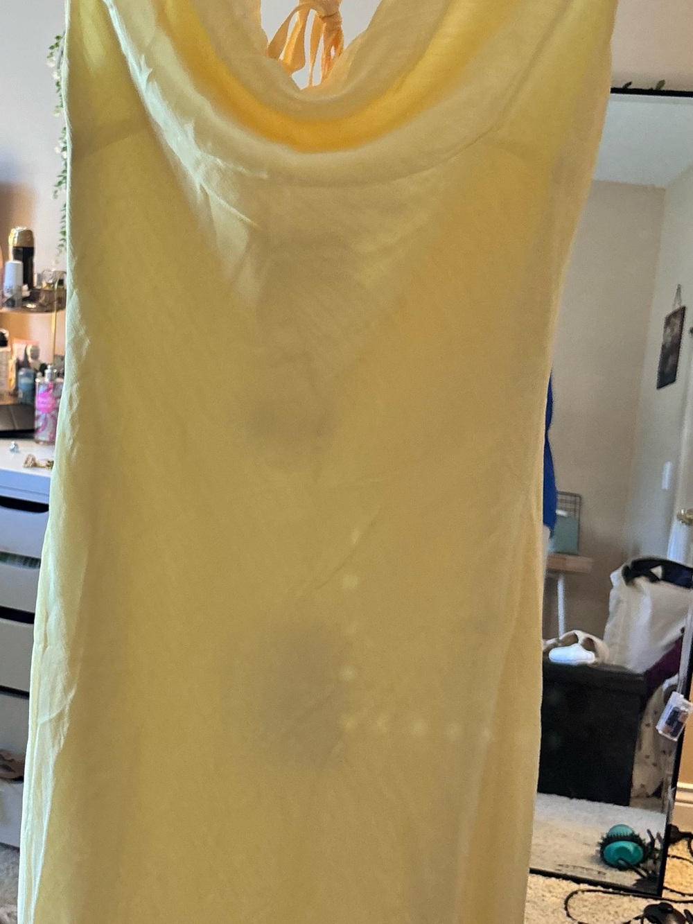 Yellow backless pepper mayo dress